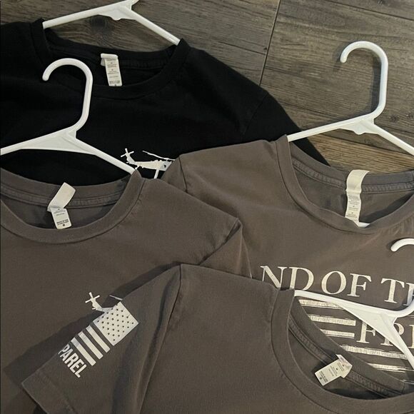 Men's Short Sleeve T-Shirt - Black and Gray - Picture 4 of 5